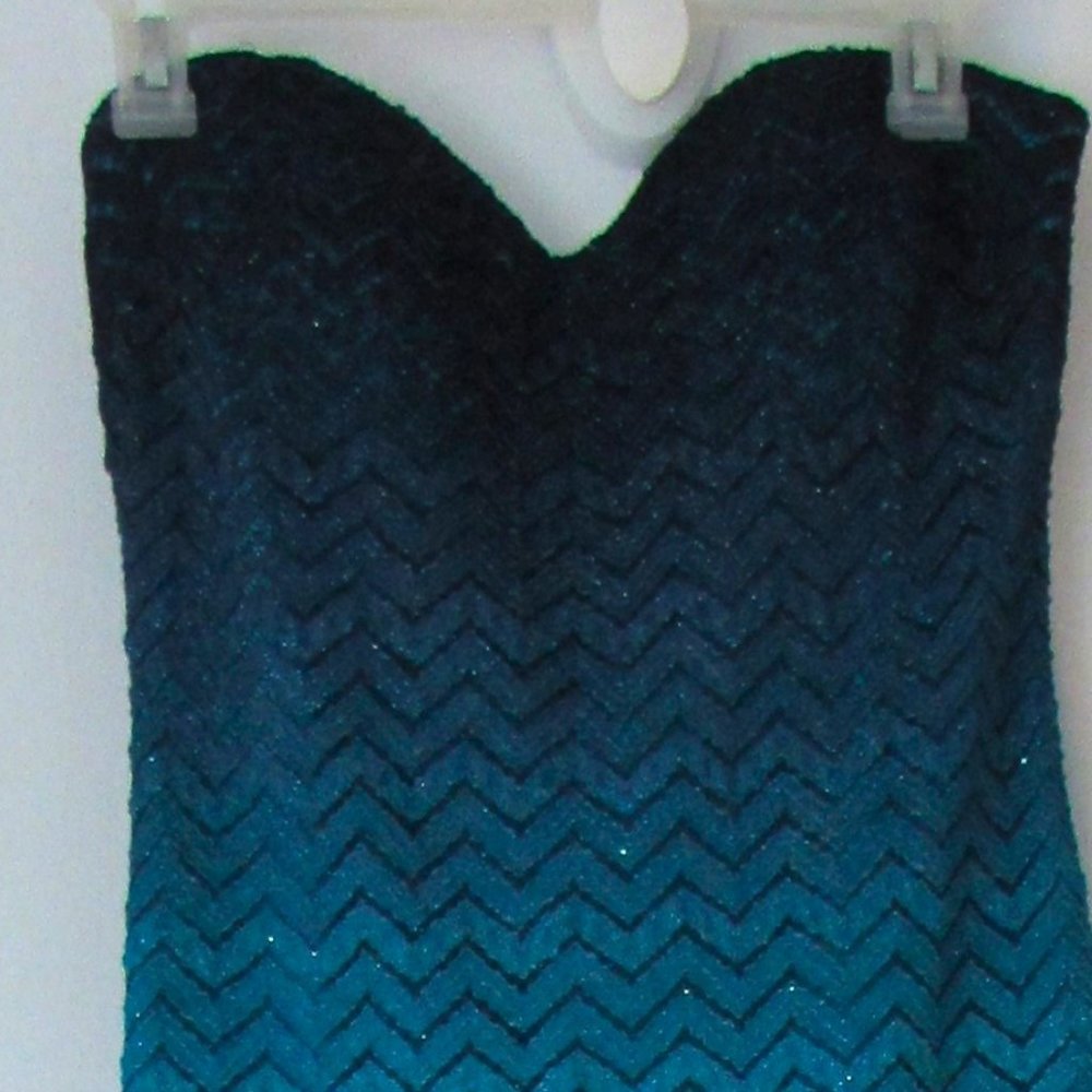 Mermaid Homecoming Sparkly Ombre Strapless Jr. 5 - Picture 12 of 13